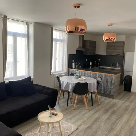 Mariya Moment 생토메르